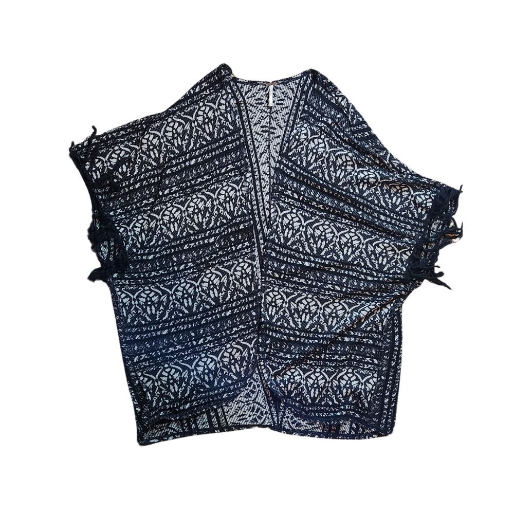 Free People Black White Boho‎ Kimono Poncho Cardigan Fringe Top Size XS